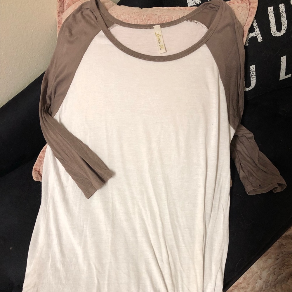 Baseball tee